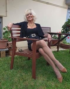 Meet your Posher, Isabel